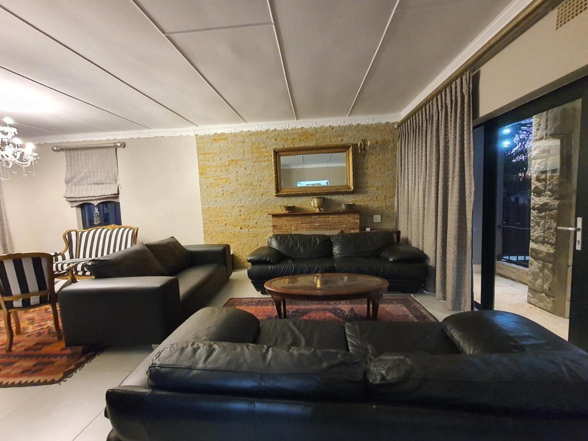 Le Grant Guesthhouse Aparthotel Kroonstad Eksteriør bilde