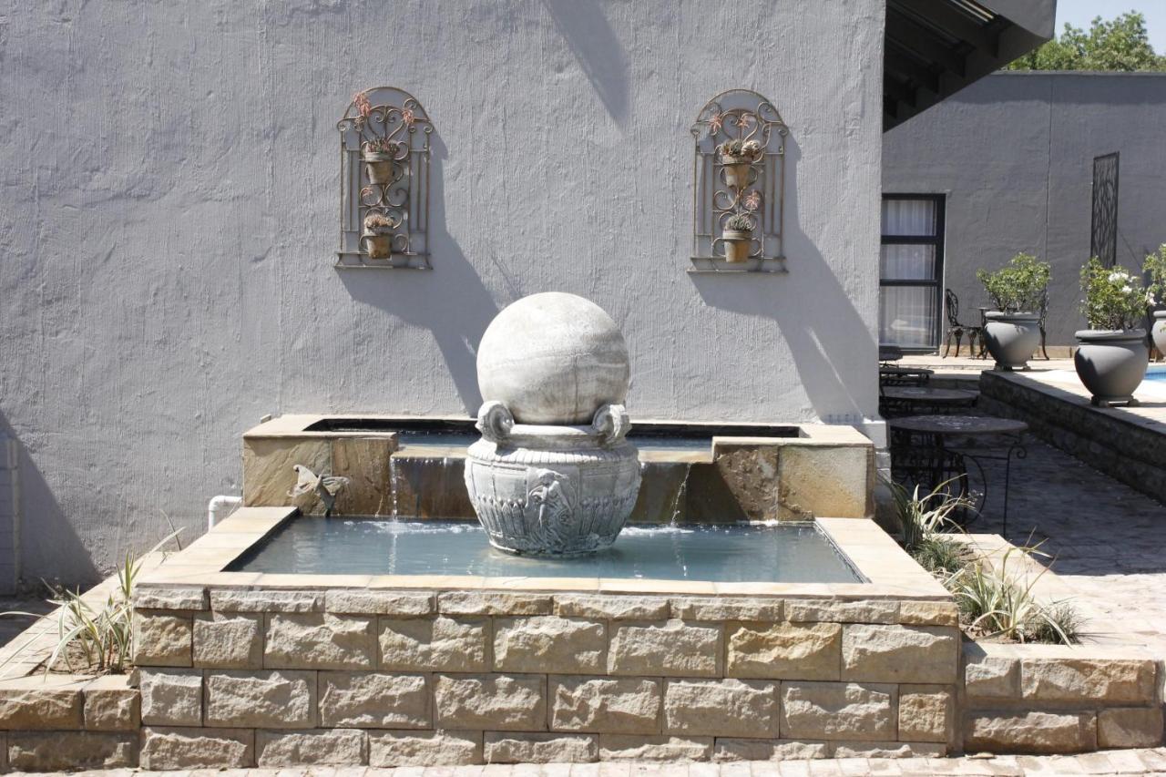 Le Grant Guesthhouse Aparthotel Kroonstad Eksteriør bilde